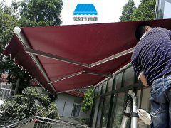 哪樣遮陽雨棚（péng）布料比較好（hǎo）